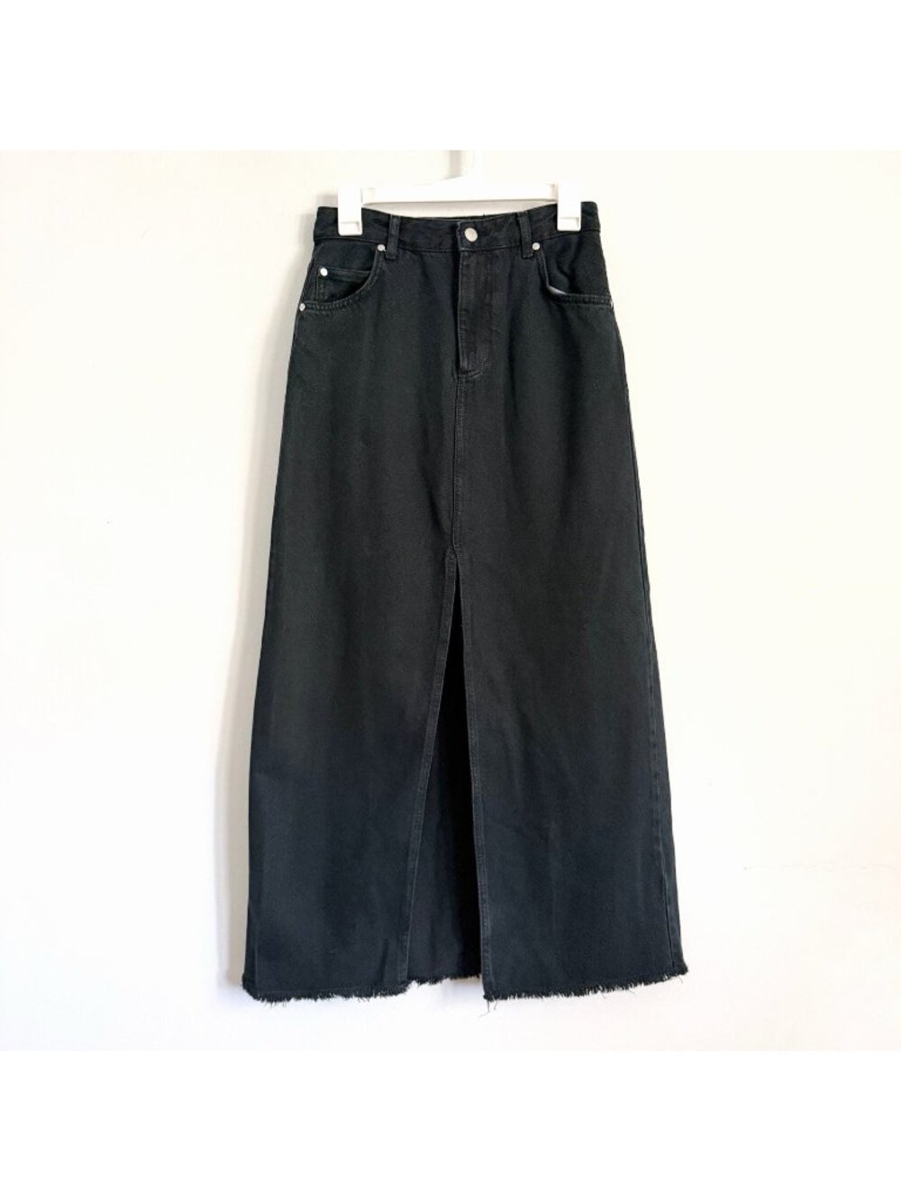 Pilcro Anthropologie The Madi Front Slit Black Denim Maxi Skirt Raw Hem Size 0